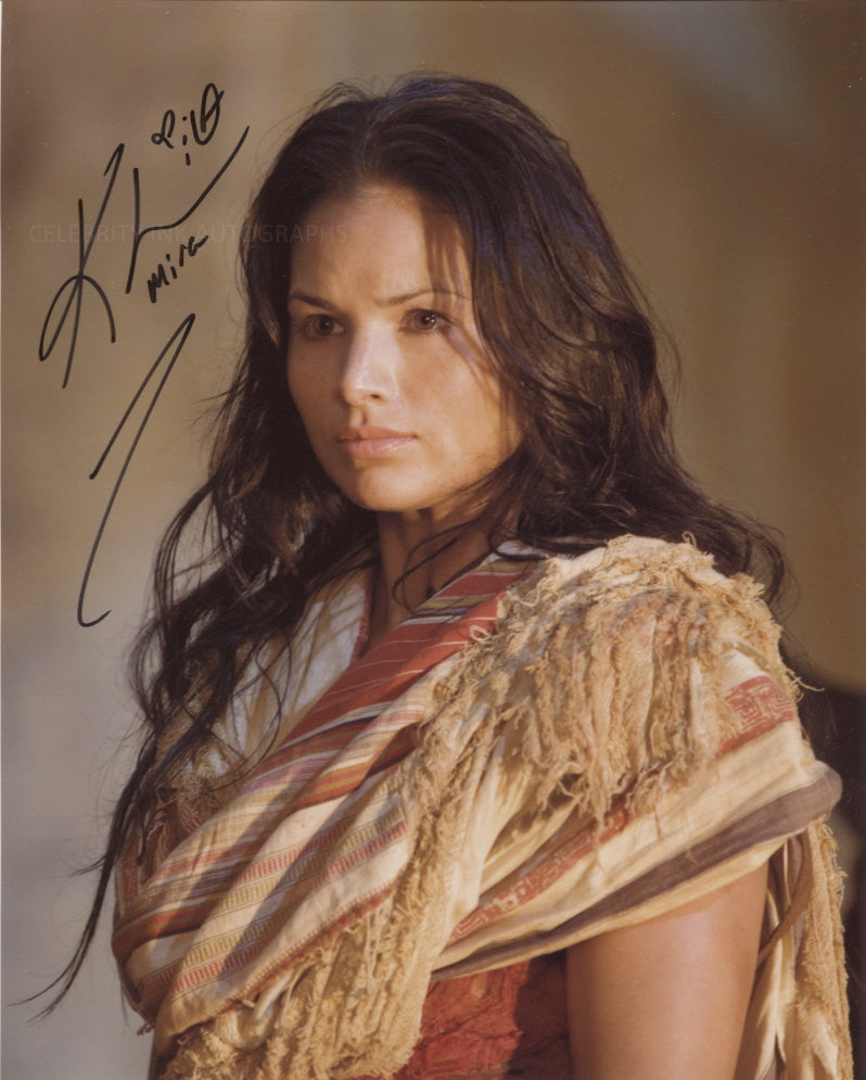 KATRINA LAW as Mira - Spartacus