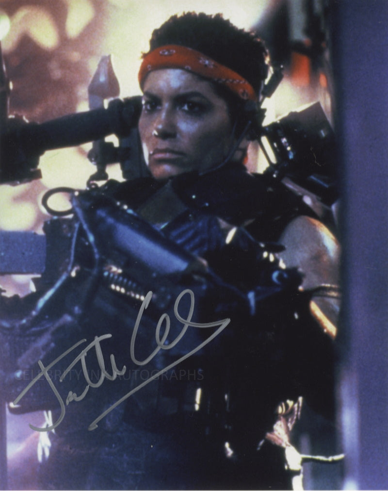 JENETTE GOLDSTEIN as Private Vasquez - Aliens