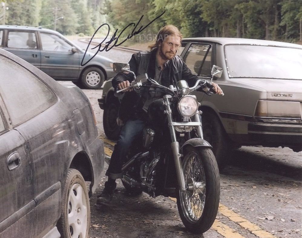 AUSTIN AMELIO as Dwight - The Walking Dead
