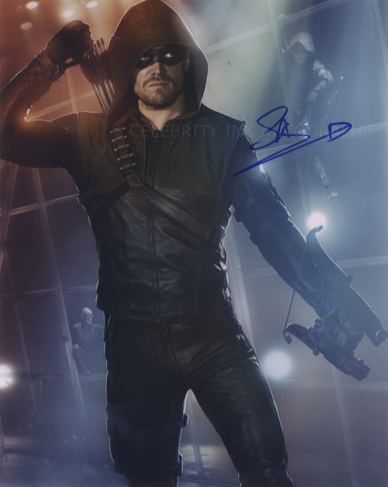 STEPHEN AMELL as Oliver Queen / Green Arrow - Arrow